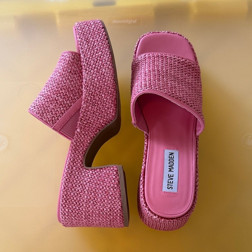 Steve Madden Pink Textured Platform Heels